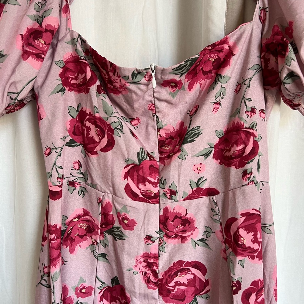 Chic Long Sleeve Floral Dress in Pink - Picture 9 of 10